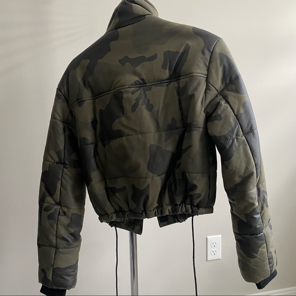 Cropped jacket - Picture 3 of 5